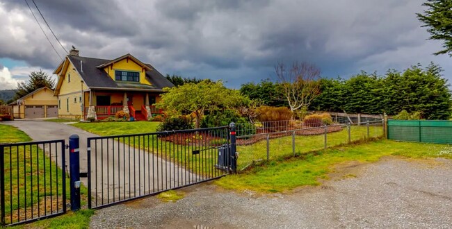 3655 Spear Ave in Arcata, CA - Building Photo - Building Photo