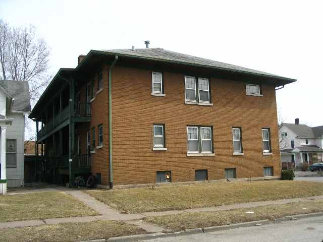 2042-2046 W 4th St in Davenport, IA - Building Photo - Building Photo