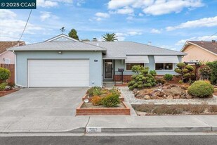 987 Vía Bregani in San Lorenzo, CA - Building Photo