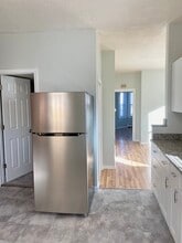 56 Broadway, Unit 1 in Somerville, MA - Foto de edificio - Building Photo