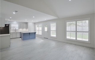 property at 2610 Sherwood Hollow Ln