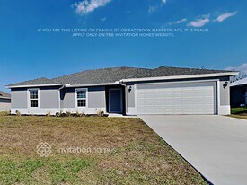 319 SW 11th Pl in Cape Coral, FL - Building Photo