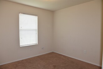 21319 Finbury Oaks Ln in Katy, TX - Foto de edificio - Building Photo