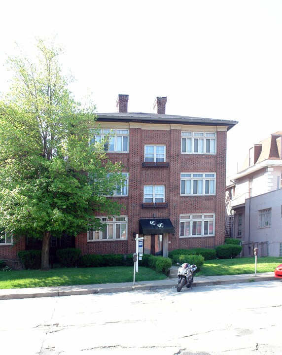 CENTRE APARTMENTS in Pittsburgh, PA - Building Photo