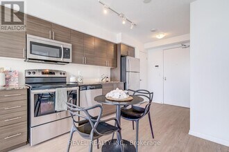 830-1830 Lawrence Ave W in Toronto, ON - Building Photo - Building Photo