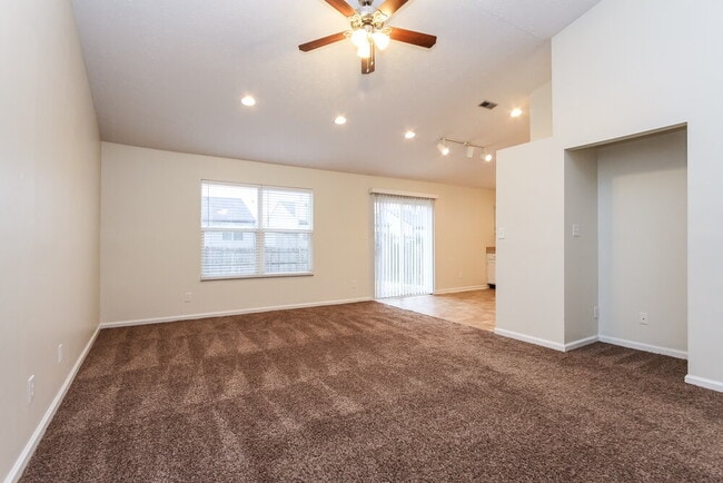 5309 Waterton Lakes Dr in Indianapolis, IN - Building Photo - Building Photo