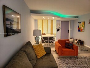 1750 E Las Olas Blvd in Fort Lauderdale, FL - Building Photo - Building Photo