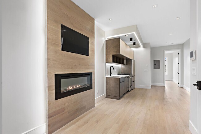 542 Newark Ave in Jersey City, NJ - Building Photo - Building Photo