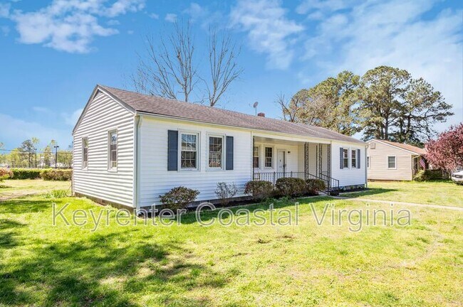 518 Clay St in Wakefield, VA - Building Photo - Building Photo