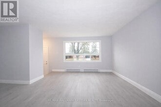 24 A Springbrook Dr in Peterborough, ON - Building Photo - Building Photo