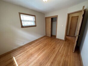 3827 N Humboldt Blvd in Milwaukee, WI - Foto de edificio - Interior Photo