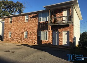 287 Foxworth Dr in Jackson, TN - Building Photo