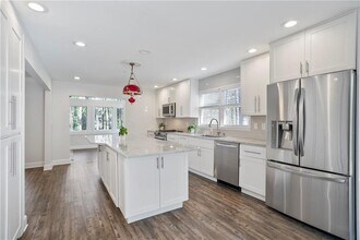 734 Olde Towne Ln in Marietta, GA - Building Photo - Building Photo