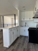 14240 Burbank Blvd, Unit 205 in Los Angeles, CA - Building Photo
