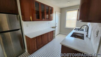 26 Chiswick Rd in Boston, MA - Building Photo