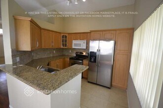 7487 Viscaya Cir in Margate, FL - Building Photo - Building Photo