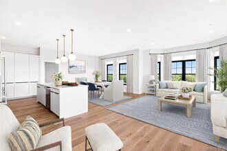 695 Merrick Ave in Westbury, NY - Foto de edificio - Building Photo