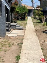 429 1/4 W Queen St in Inglewood, CA - Building Photo