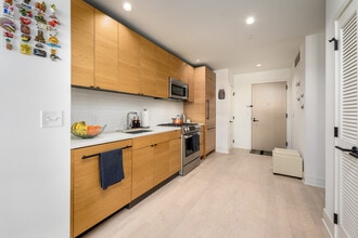 10 PROVOST St, Unit 212 in Jersey City, NJ - Building Photo - Building Photo