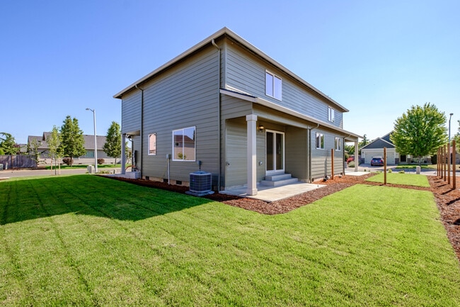 1119 SW Ambrosia Ave in Junction City, OR - Building Photo - Building Photo