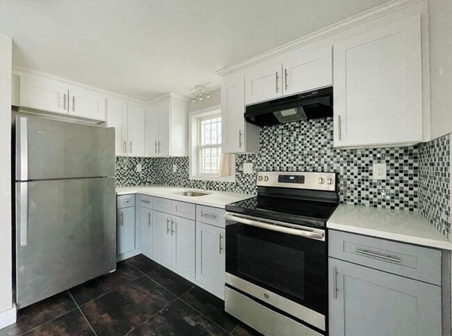 363 Halladay St, Unit 1