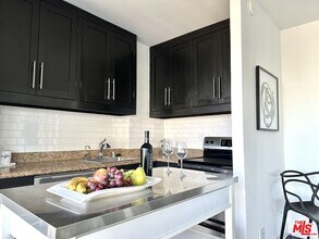 999 N Doheny Dr in West Hollywood, CA - Building Photo - Building Photo