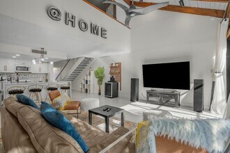 1281 W Fairway Rd in Pembroke Pines, FL - Building Photo - Building Photo