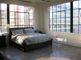 315 E 8th St, Unit #701 in Los Angeles, CA - Building Photo