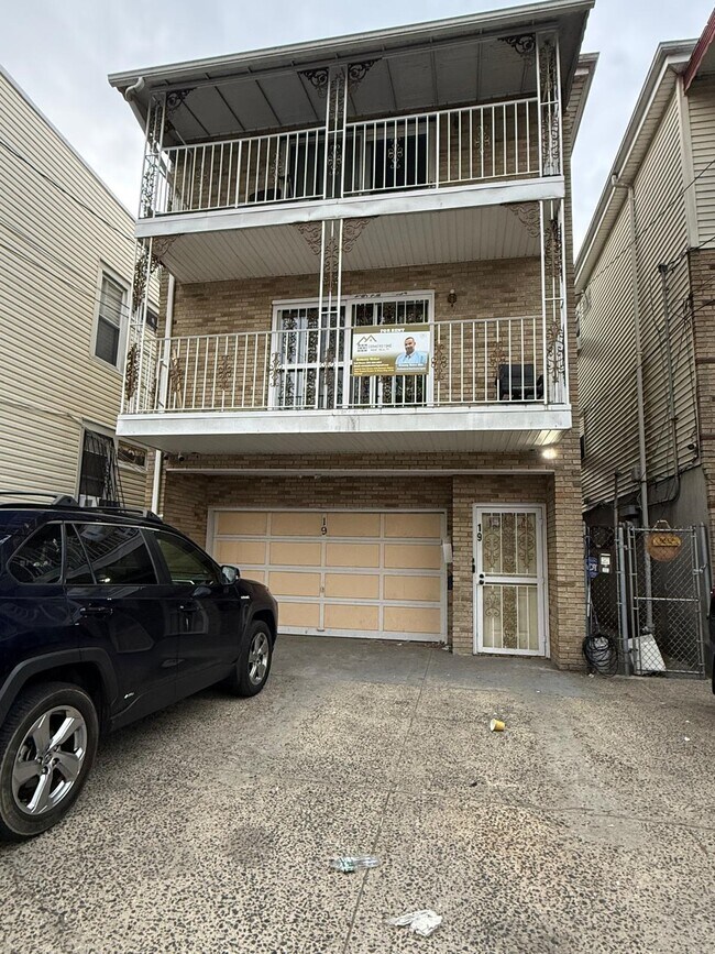 property at 19 Roosevelt Ave