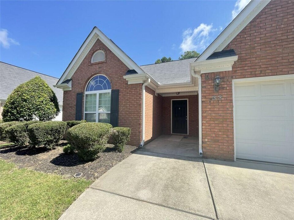 33 Pacific Ave in Sharpsburg, GA - Building Photo