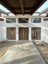 7664 Angel Crest Cir in Las Vegas, NV - Building Photo - Building Photo