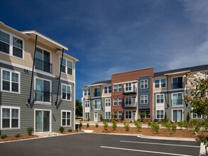 Canalside Lofts in Columbia, SC - Building Photo - Building Photo