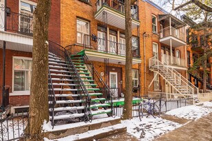1892-1898 Gilford St in Montréal, QC - Building Photo