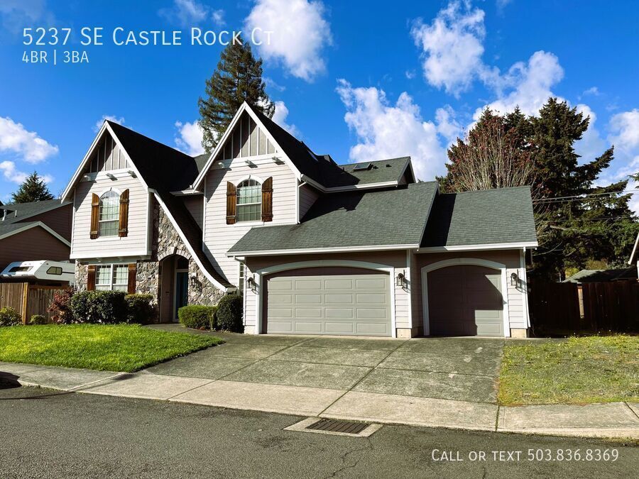 5237 SE Castle Rock Ct in Milwaukie, OR - Building Photo