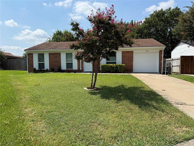 1422 Bob White Dr in Garland, TX - Building Photo