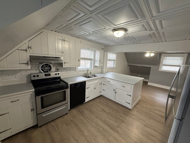 11 Chadwick St, Unit 2