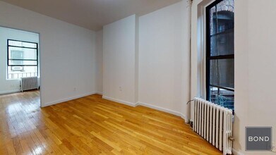 429 E 73rd St in New York, NY - Building Photo - Building Photo