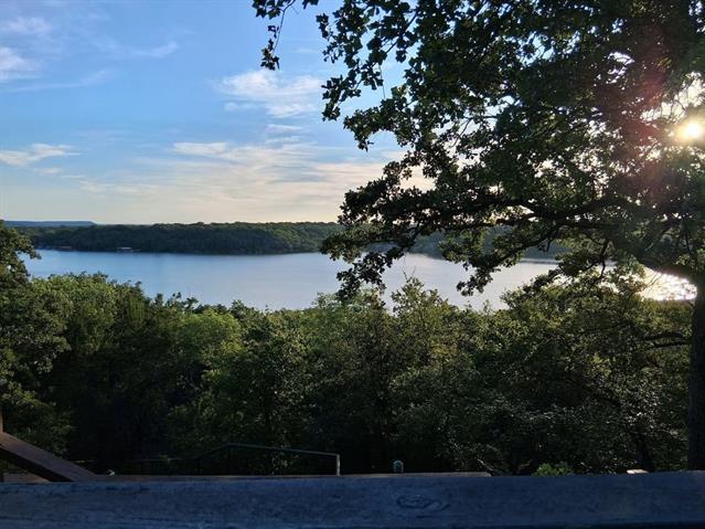 property at 160 Lake Point Dr