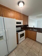 12091 SW 140th Terrace in Miami, FL - Building Photo - Building Photo