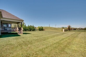 3584 Robbins Nest Rd in Thompson's Station, TN - Foto de edificio - Building Photo