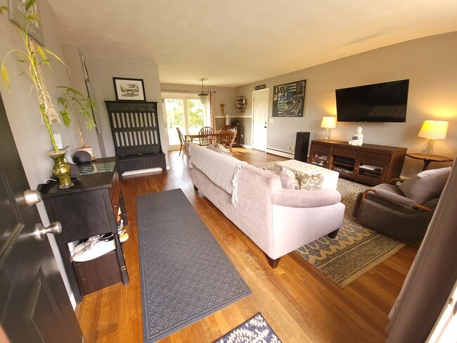 25 Mitola Dr in North Kingstown, RI - Building Photo - Building Photo