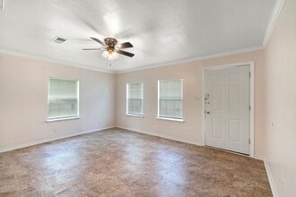 6717 Carver Ave in Hitchcock, TX - Building Photo - Building Photo