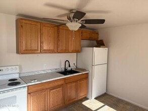 214 W 9th St in Casa Grande, AZ - Building Photo - Building Photo