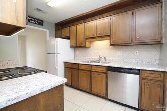 6528 Hunter St in Milton, FL - Building Photo - Building Photo