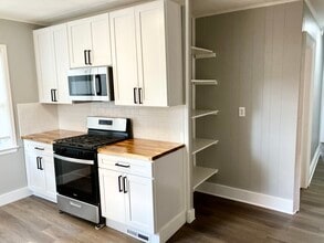 109 Unger Ave, Unit Upper in Buffalo, NY - Foto de edificio - Building Photo