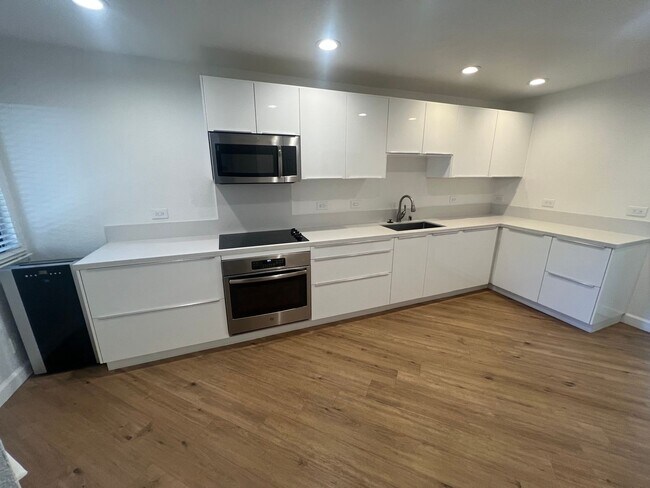227 Ada Ave in Mountain View, CA - Building Photo - Building Photo