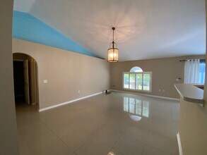 8575 105th Ct in Vero Beach, FL - Building Photo - Building Photo