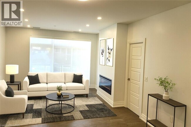 1975 Fountain Grass Dr in London, ON - Building Photo - Building Photo