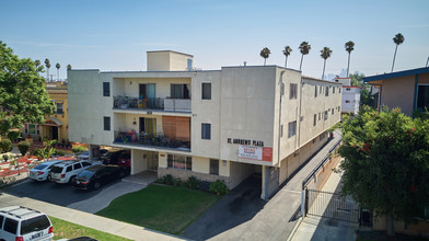 1408 S. St. Andrews Pl in Los Angeles, CA - Building Photo - Building Photo