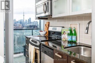 36 Lisgar St in Toronto, ON - Building Photo - Building Photo